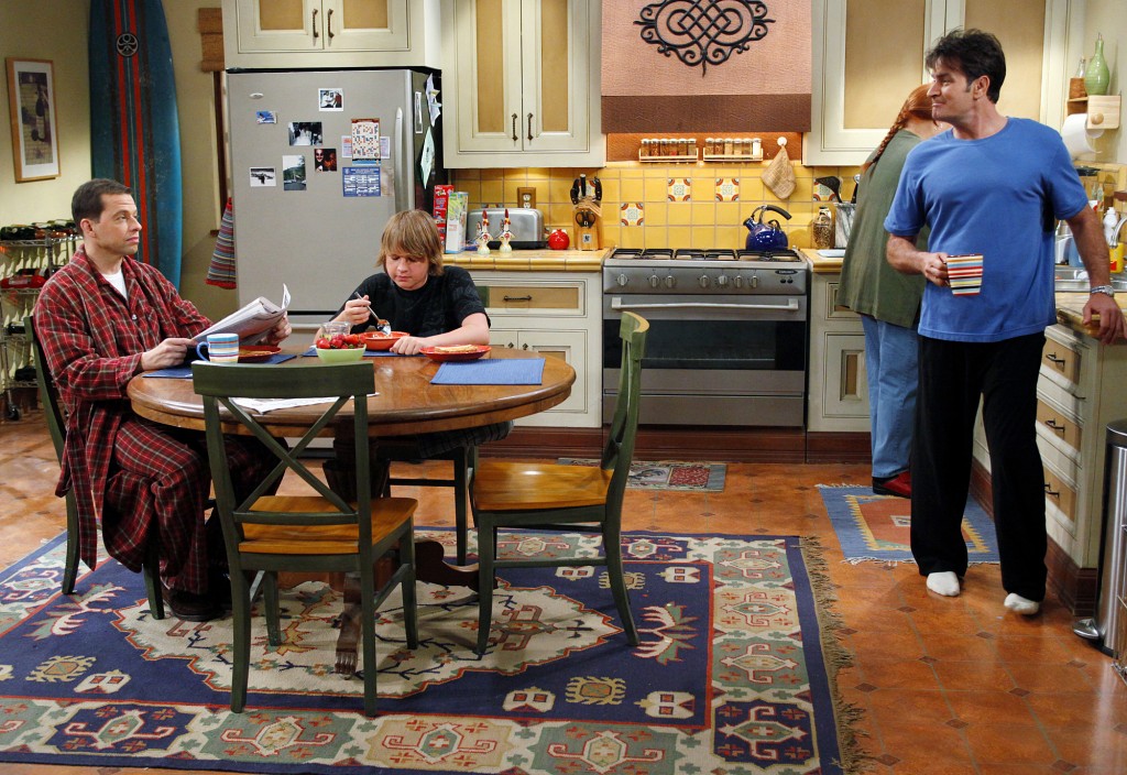 Afbeeldingsresultaat voor twoandahalfmen kitchen