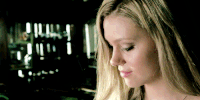 http://vignette1.wikia.nocookie.net/undeadfanstories/images/1/17/Nicola_gif.gif/revision/latest/window-crop/width/200/x-offset/0/y-offset/0/window-width/500/window-height/250?cb=20150403001232