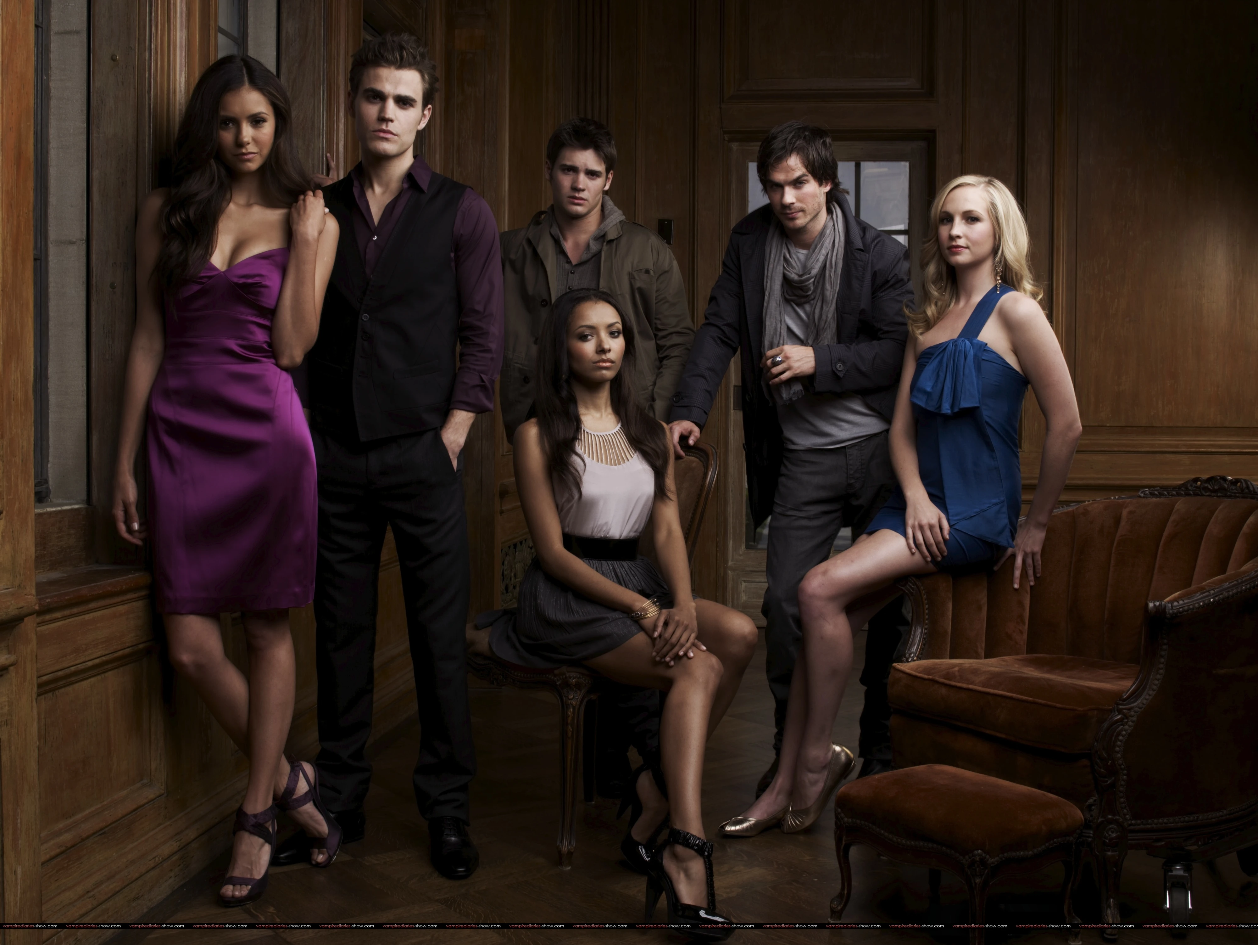 The Vampire Diaries saison 6 : la girlfriend d'Alaric se dévoile en image 
