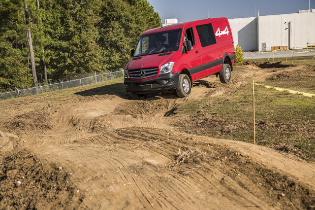 File:2015-mercedes-benz-sprinter-4x4.jpg
