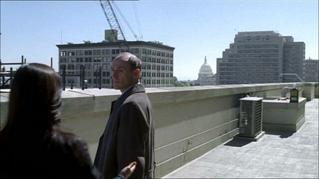 File:7x02 LA Times roof.jpg
