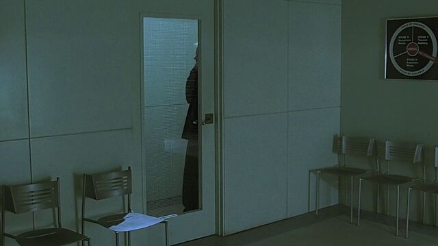 File:1x05 chair area.jpg