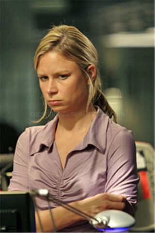 File:Chloe season 4.jpg