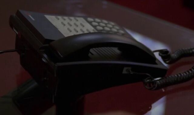 File:5x08 Rossler phone.jpg