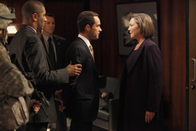 File:8x15 Weiss Confrontation.jpg