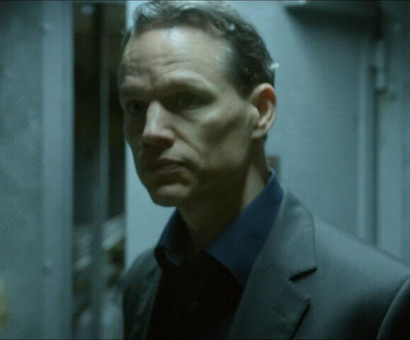 File:9x01 CIA man.jpg