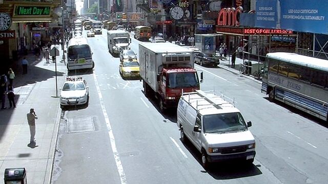 File:8x01 NY street 1.jpg