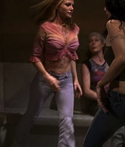 File:1x21 Julie Michaels.jpg