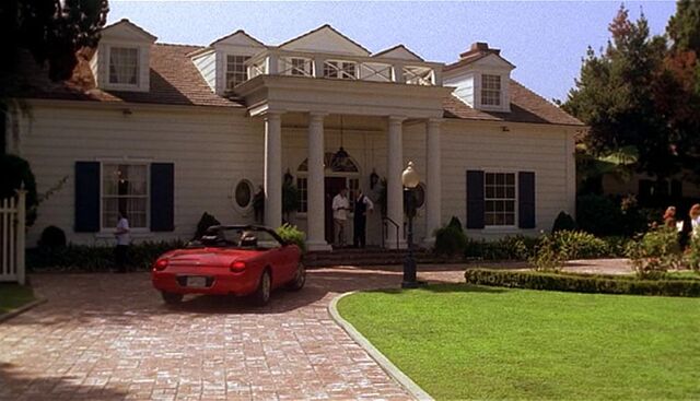 File:2x05 Warner house.jpg