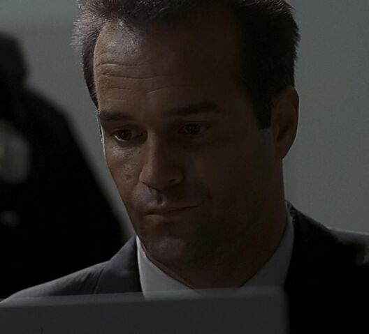 File:1x05 CTU agent.jpg