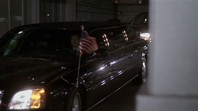 File:3x07 Palmer motorcade.jpg