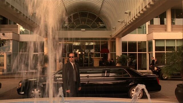 File:4x01 Westmore hotel.jpg