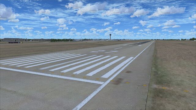 File:Runway-edging.jpg