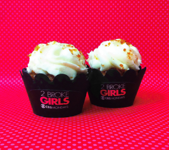 File:2BrokeGirls-Cupcakes.png