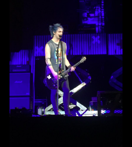 File:Michael Clifford41.png