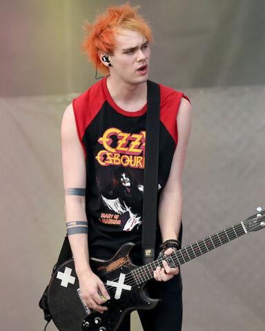 File:Orange-hair-1-1418700459.jpg