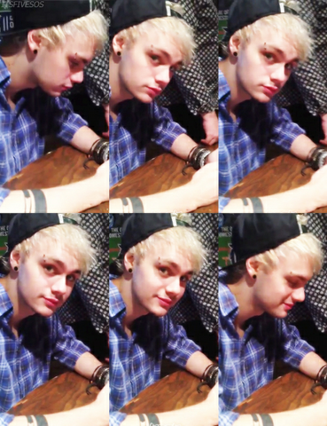 Archivo:5sos (1).png