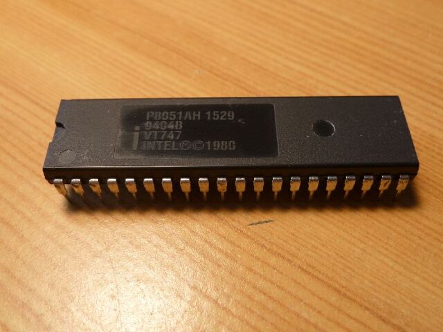 Plik:Intel 8051.jpg