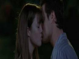 File:Awalk32.jpg