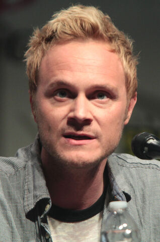 File:David Anders WonderCon 2015.jpg