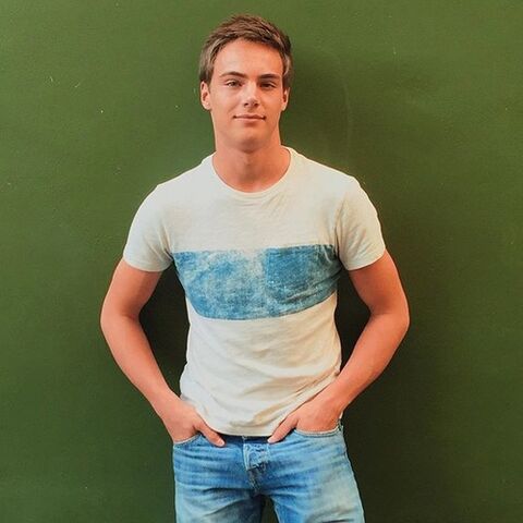 File:Kevin-quinn-tshirt.jpg