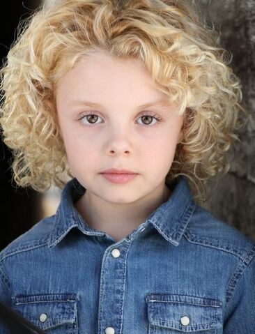 File:Mallory James Mahoney.jpg