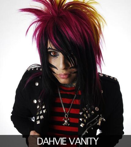 File:Dahvie-Vanity-3-blood-on-the-dance-floor-17867068-535-600.jpg