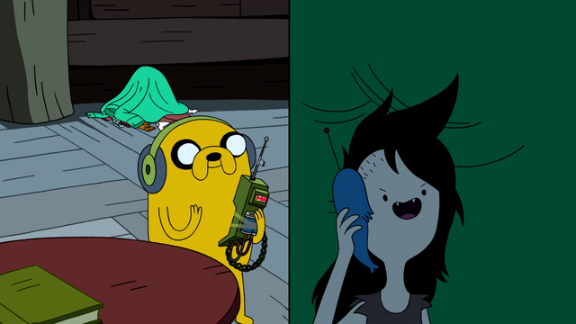 File:S2e20 Jake phoning Marceline.png