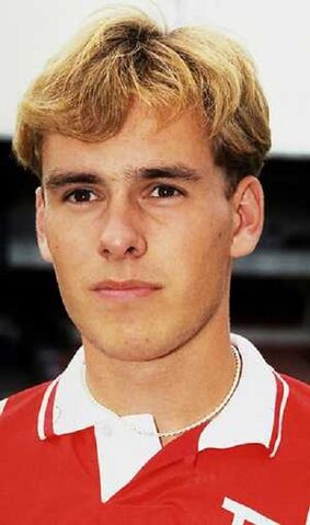 Bestand:1991)DanPetersen.jpg