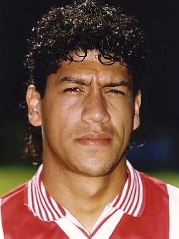 Bestand:1995a)MarcianoSantos.jpg
