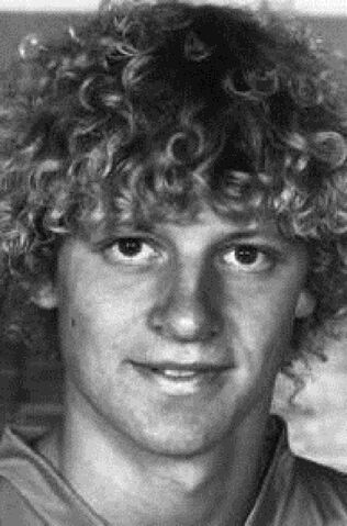 Bestand:1985)RobRijnink.jpg