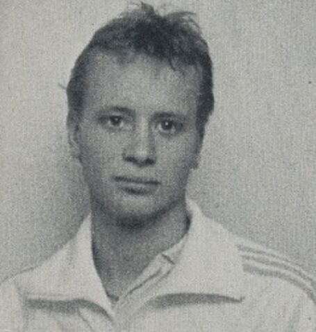 Bestand:1986)PetriTianen.jpg
