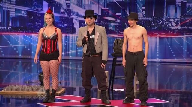 File:Tinderboxcircussideshow.jpg
