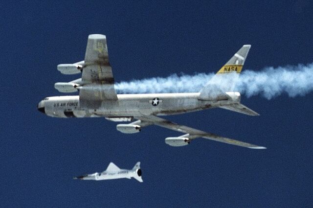 File:800px-B-52B with X43.jpg