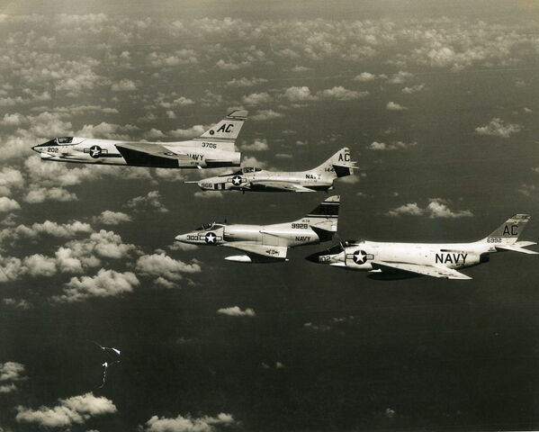 File:F8 f9f.jpg