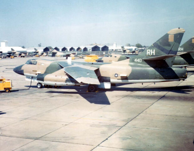 File:773px-Douglas EB-66E Destroyer 061103-F-1234P-008.jpg