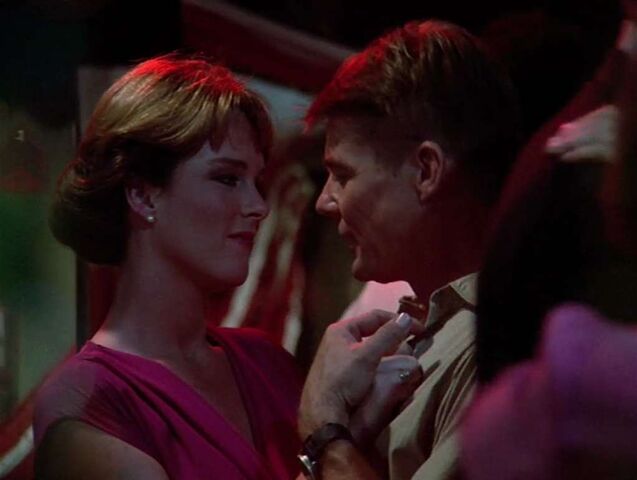 File:Rosalind and Hawke-the hunted.jpg