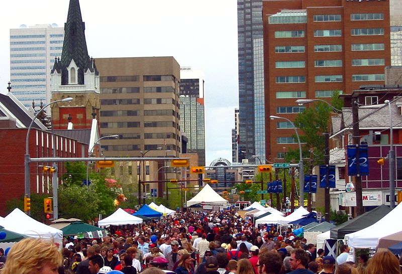 800px-Lilac festival 2004