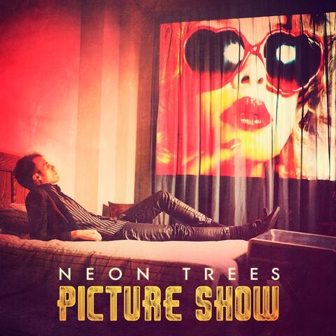 File:Picture show.jpg