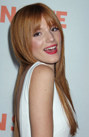 File:Bella-thorne-5.jpeg