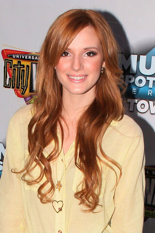 File:Bella Thorne-TUR-001156.jpg