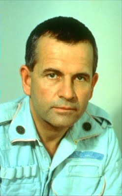 File:Ash Portrait.jpg