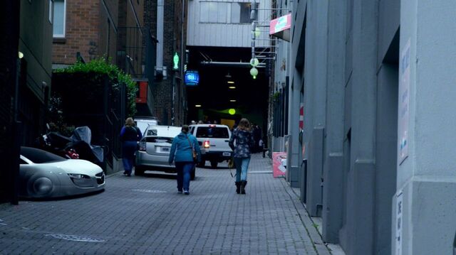 File:Almosthuman107 1466.jpg