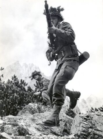 File:German soldiers 1962a.jpg