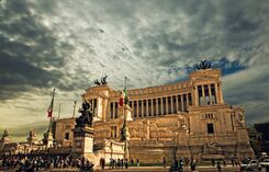 Vittorio-emanuele-monument-298412 1920.jpg