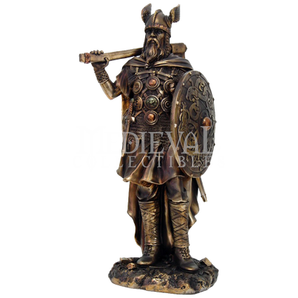 Yngve II Statue