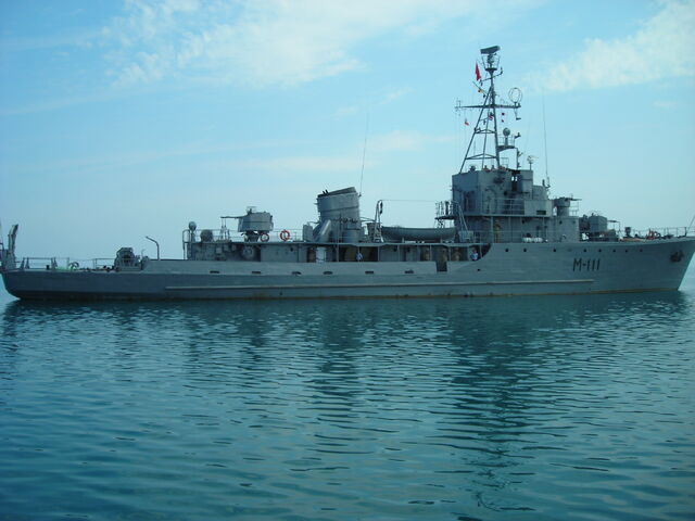 File:Albanian Minesweeper M-111.jpg