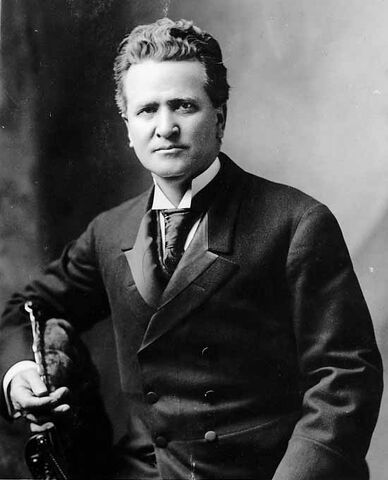 File:Lafollette 1917.jpg