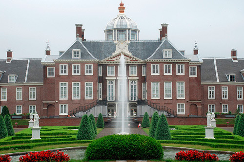 File:Huis ten Bosch.jpg