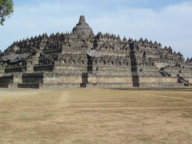File:Borobudur7.jpg